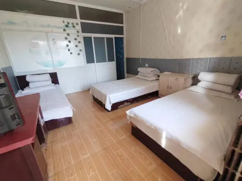 Lvliang Railway Hotel - balcony