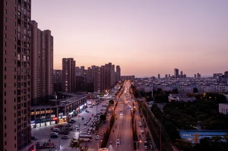 Rujia Huayi Selected Hotel (Zhuangcao Road Branch, Quanjiao High speed Railway Station)