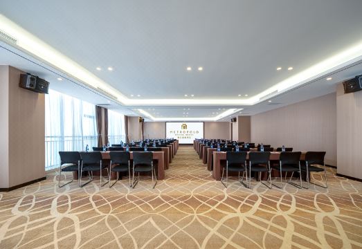 Luohe High-speed Railway West Station Wanda Plaza   Jinjiang Metropolo HotelHotel Overview