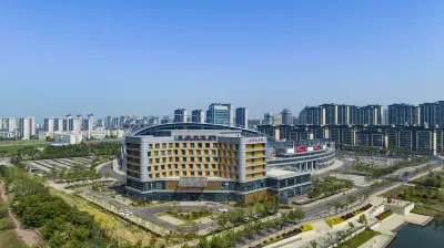 Huati Sunshine Hotel (Guoyang Sports Park)