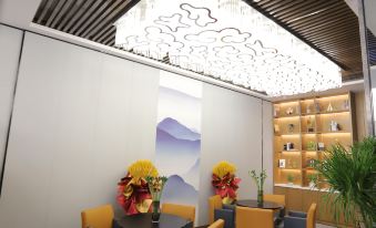 Tianzhuyuan Intelligent Hotel (Baiyin Jingtai People's Cultural Square Railway Station)