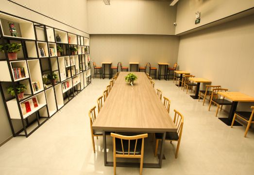 숙소 객실 내부 전경
