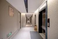 Home Inn · NEO (Yilan County Government Yida Plaza Tongjiang Road store) - 주차장