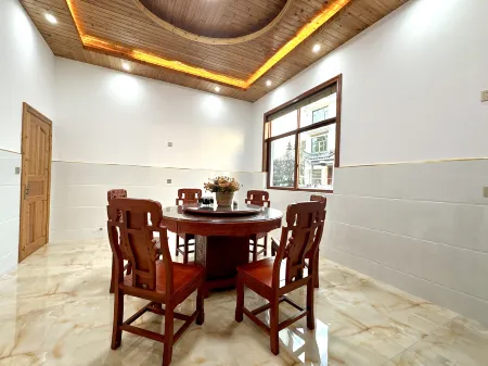 Huanju Homestay (Shui Ink Shanghe Branch) Отели рядом с достопримечательностью «Shui Mo Shanghe Scenic Area»