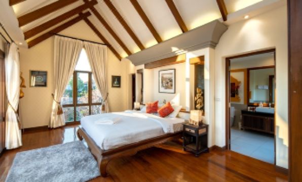 YiZen Boutique Phutara 5 Bedroom Villa