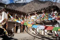 YUNQU MANOR HOTEL Hotels in Markam