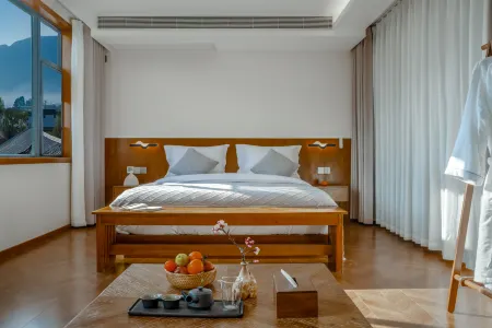 Shaxi Yishui Yifang Homestay