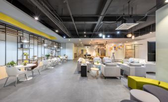 Galaxy Dream Apartment (Guodu Golf Garden Branch)