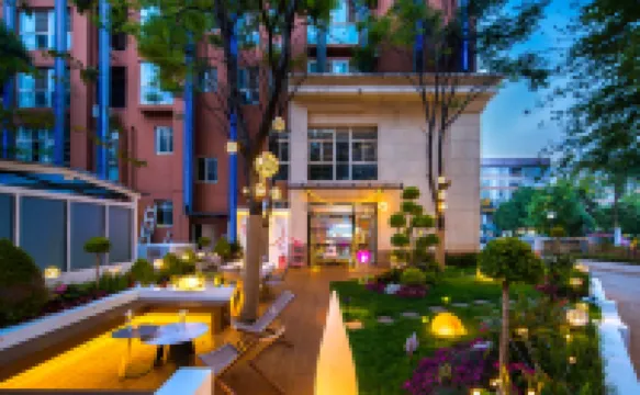 Dabu Ritz Garden Hotel (Guandu District Haile World Branch) Hotels in Century City area