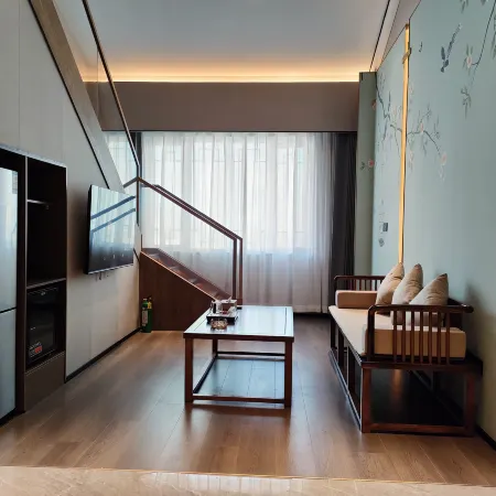 Weifeng Hotel (Xuchang Caowei Ancient City Fat Donglai Times Square Branch)