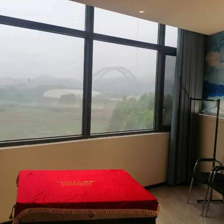 Nanning Hengzhou Youyi Crystal Hotel (Liujing Town Liujing Industrial Park)