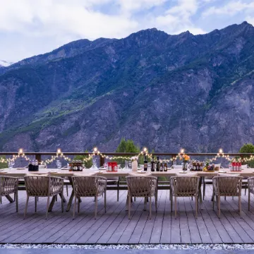 Dusk Mountain Reflecting Snow Private Hot Spring Courtyard