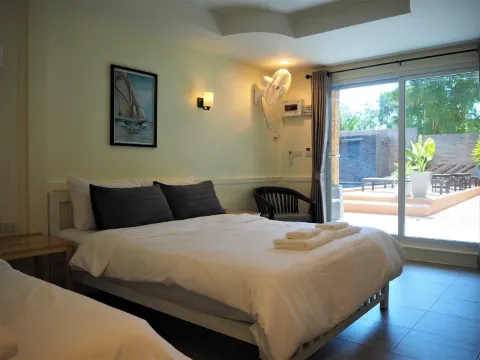 Triple Deluxe Pool View Room With Terrace