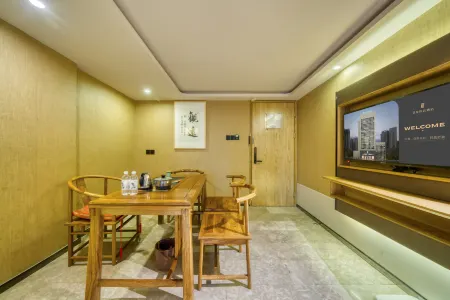 Elong Anyun Hotel (Shanghai Jing'an Sports Center Wenshui Road Subway Station) Отели рядом с достопримечательностью «Shanghai University of Finance and Economics(Wudong Road Campus)»