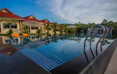 Phuket Airport Villa Hoteles cerca de Playa Naithon