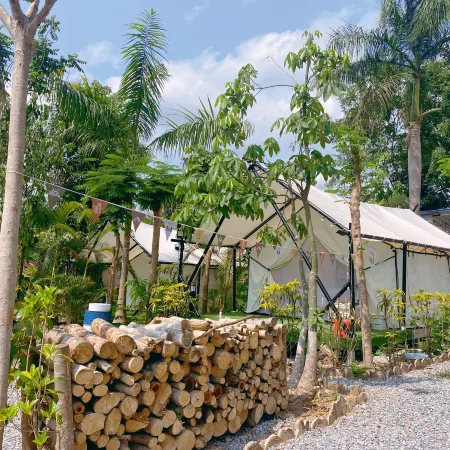 HELIGOLDEN Camp