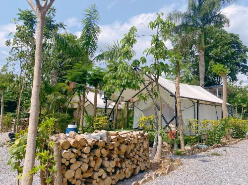HELIGOLDEN Camp
