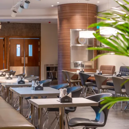 Premier Inn Abu Dhabi Airport (Business Park)
