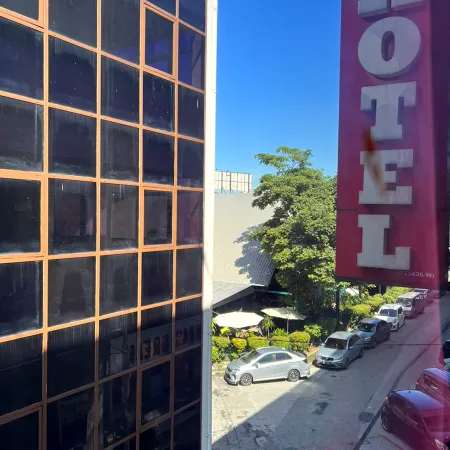New Wave Hotel Melawati