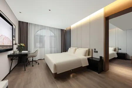 Fuqing Qingchang Avenue Liqiao old Street Atour Hotel