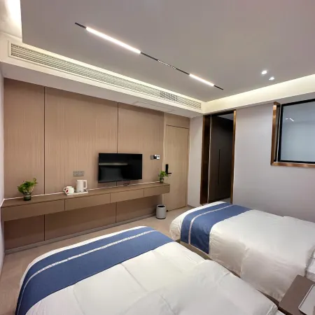 Qingding  Jiarong  Homestay (Danba  County Passenger  Transport  Center  Store)