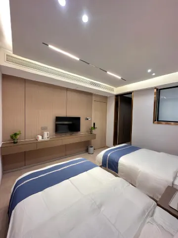 Qingding  Jiarong  Homestay (Danba  County Passenger  Transport  Center  Store)