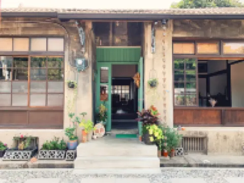 眷待期休憩所 捷運大寮站附近的飯店