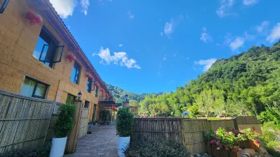 Wangyougu Yuanxi Homestay (Yangmingshan Forest Park) Hotels near Chongyi Museum