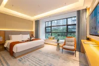 Deyang lingyuan Holiday Inn (Moore Plaza) Hotels near Shengtang Mo'er Shopping Plaza