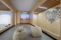 Banmu Fangtang Youth Hotel (Huilongwo Hubushan)
