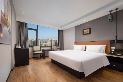 Shangsu · Qingxiang Hotel (Huarong Bubugao New World) Hotels in Huarong