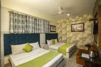 Hotel Emerald Suites at Airport