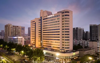 Zhongdu Hotel Отели в г. Чжэнчжоу