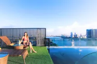 Ibiza Riverfront Da Nang Hotel - bar