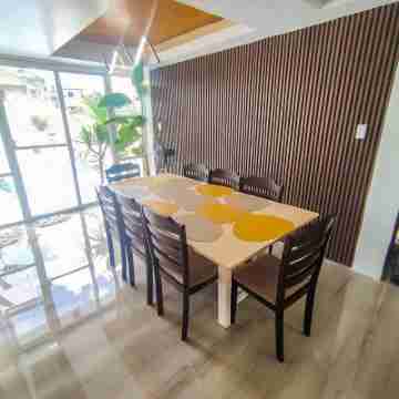 The Resthouse at East Ortigas Dining/Meeting Rooms