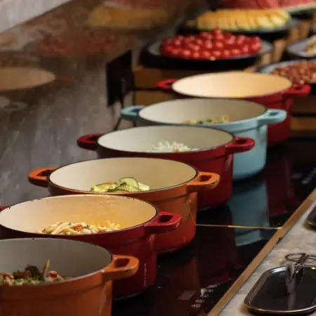 QIANNA HOTEL (Taihe Huayuan Market, East High-speed Railway Station)