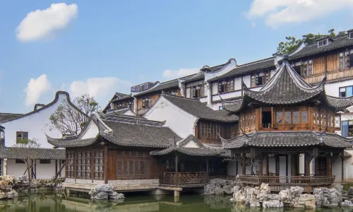 Yanguan Chaoyuezhicheng Xuande Gate Hotel