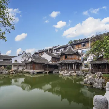 Yanguan Chaoyuezhicheng Xuande Gate Hotel