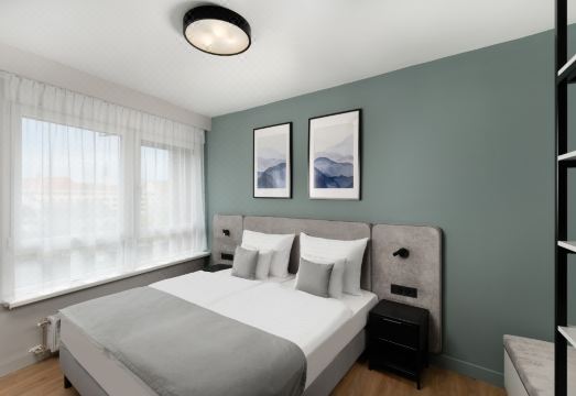 K9 레지던스의 깔끔한 객실 내부