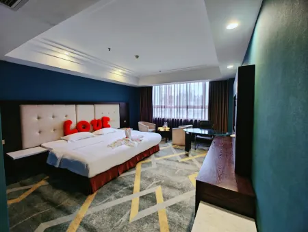 Fuli Hotel Отели рядом с достопримечательностью «Chishui Ancient City Wall»