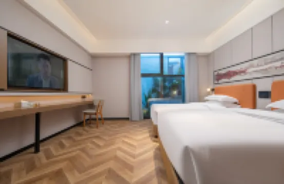 環球6萬里·國際飯店（成都火車南站地鐵站店）