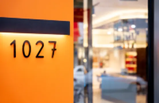 1027 Design Hotel (Jinan Quancheng Plaza Baotu Spring) Hotels near Spring City Square