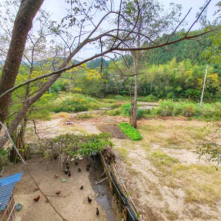 Shixing Pingfeng Stream Inn