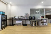 Super 8 Hotel (Qingzhou Ancient City Wangfu)