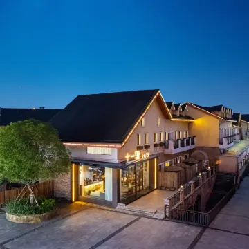 Shoyiri-La Hotel (Fairy Mountain Visitor Center) Hotels near Three Natural Bridges