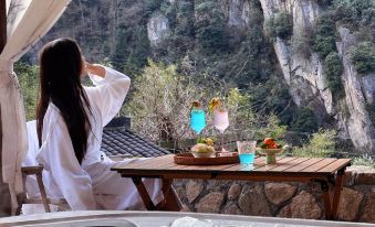 Shulin, Freedom in the Deep Creek|Bamboo Forest Seclusion, Parent-child River Tracing Accommodation
