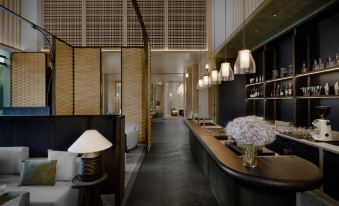 HUALUXE Shenzhen Bao'an, an IHG Hotel