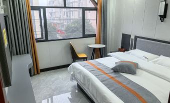 There is an Inn in Liupanshui (Shuangshui Small Square Branch, Shuicheng District, Liupanshui)