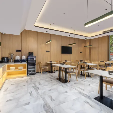 Pero Hotel (Yibin Lizhuang Ancient Town)