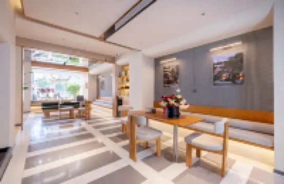 Kunming Koalabei Hotel(People's Liberation Army General Hospital Daguanzhuanxin Farmers' Market)